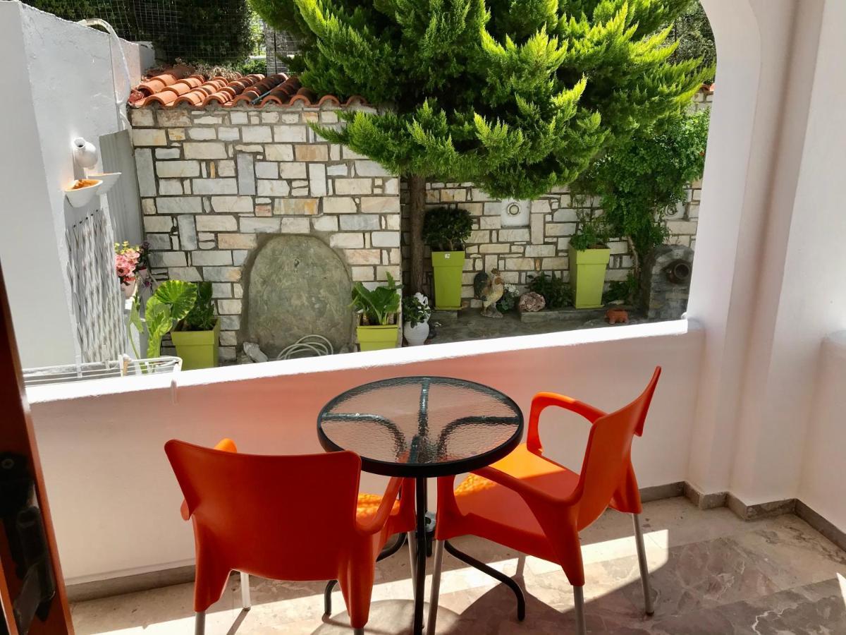 Vassiliki Rooms Páros Exteriér fotografie